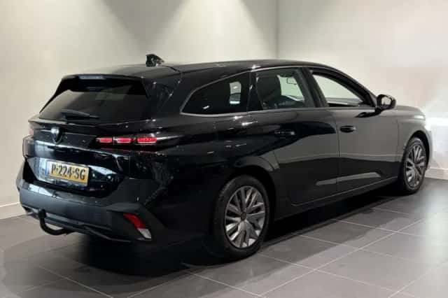 Peugeot 308 (2022) thumbnail 5