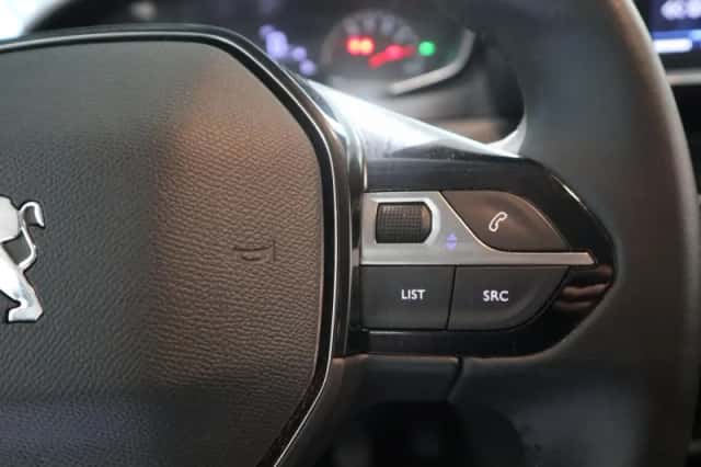 Peugeot 208 (2022) thumbnail 14