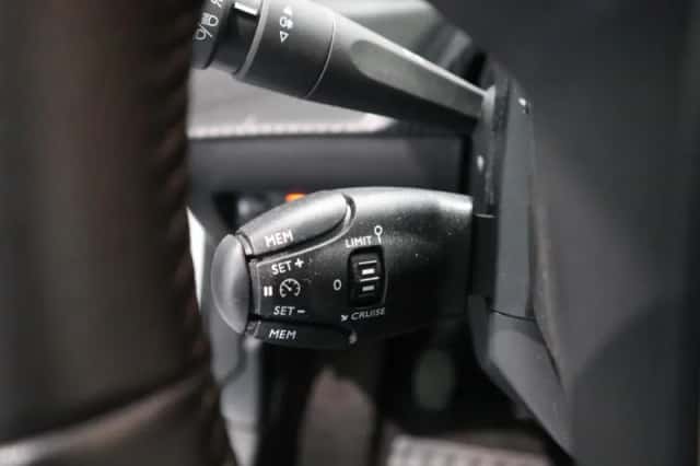 Peugeot 208 (2022) thumbnail 15