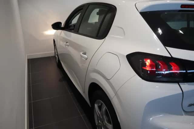 Peugeot 208 (2022) thumbnail 20