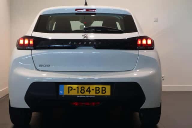 Peugeot 208 (2022) thumbnail 6