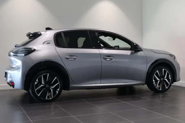 Peugeot 208 (2025) thumbnail 7