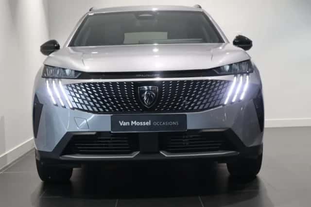 Peugeot 5008 (2025) thumbnail 2