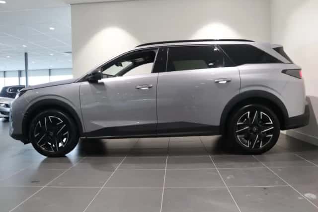 Peugeot 5008 (2025) thumbnail 3