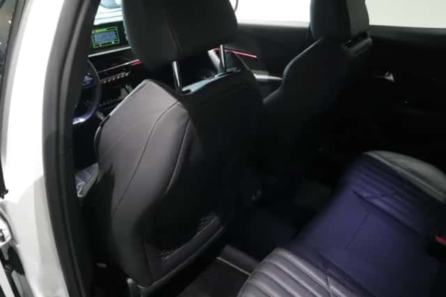 Peugeot 2008 (2022) thumbnail 11