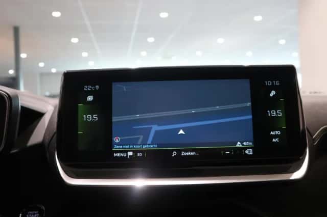 Peugeot 2008 (2022) thumbnail 20