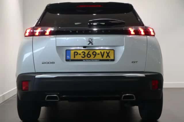 Peugeot 2008 (2022) thumbnail 6