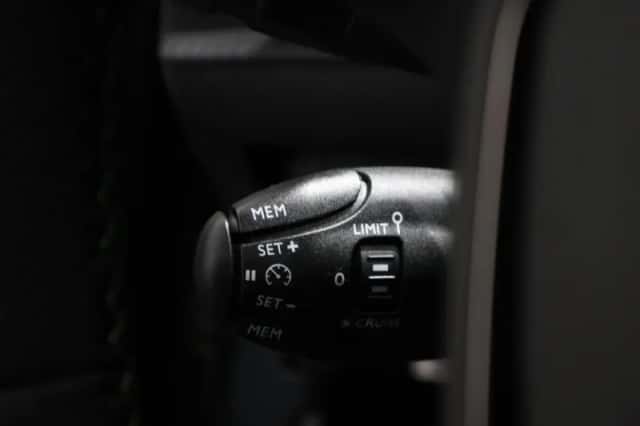 Peugeot e-2008 (2025) thumbnail 37