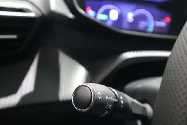 Peugeot e-2008 (2025) thumbnail 39