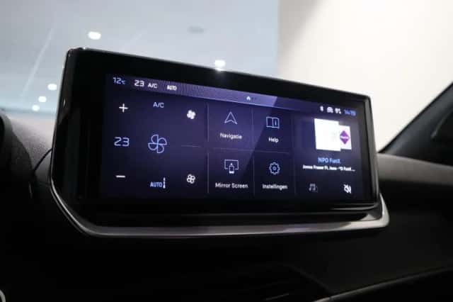 Peugeot 2008 (2025) thumbnail 9