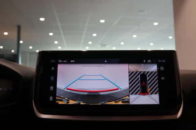 Peugeot 208 (2025) thumbnail 18