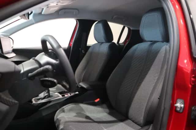 Peugeot 208 (2025) thumbnail 8