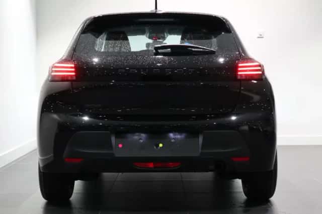 Peugeot 208 (2024) thumbnail 5