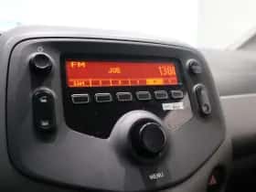 Peugeot 108 (2021) thumbnail 12