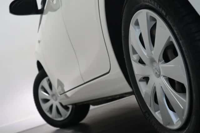 Peugeot 108 (2021) thumbnail 16