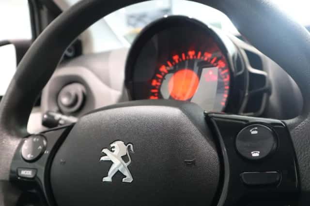 Peugeot 108 (2021) thumbnail 18