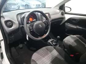 Peugeot 108 (2021) thumbnail 8
