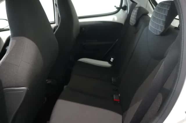 Peugeot 108 (2021) thumbnail 10