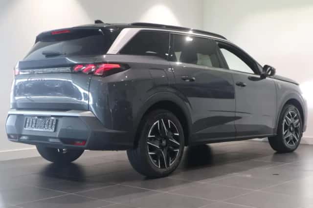 Peugeot 5008 (2025) thumbnail 4