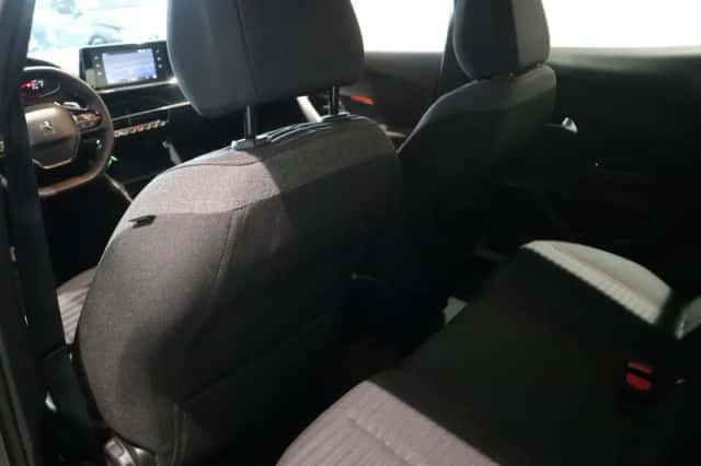 Peugeot 2008 (2023) thumbnail 11