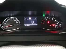 Peugeot 2008 (2023) thumbnail 12