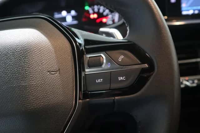 Peugeot 2008 (2023) thumbnail 14