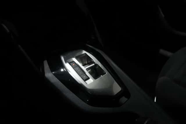 Peugeot 2008 (2023) thumbnail 16