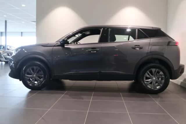Peugeot 2008 (2023) thumbnail 4