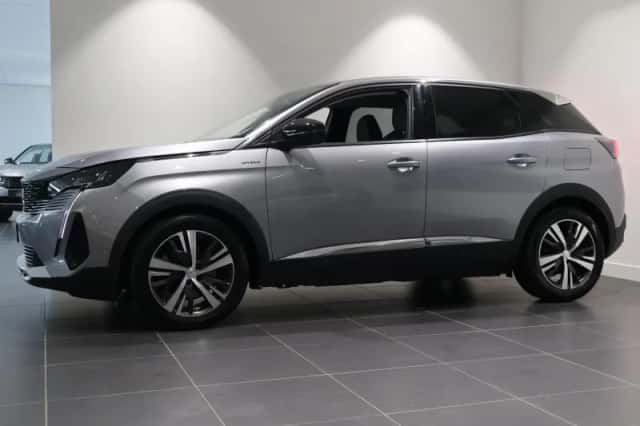 Peugeot 3008 (2021) thumbnail 3