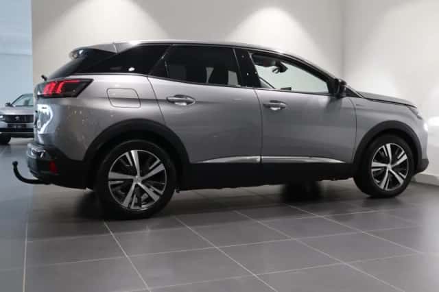 Peugeot 3008 (2021) thumbnail 6