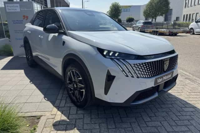 Peugeot 3008 (2025) thumbnail 5