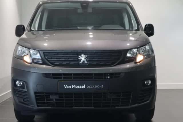 Peugeot Partner (2024) thumbnail 2