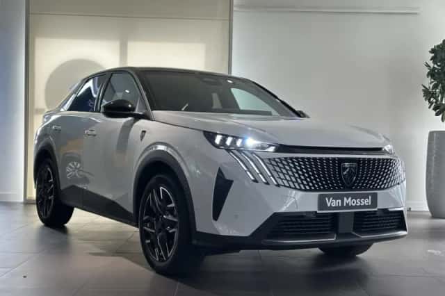 Peugeot 3008 (2025) thumbnail 3