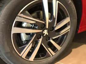 Peugeot 208 (2023) thumbnail 18