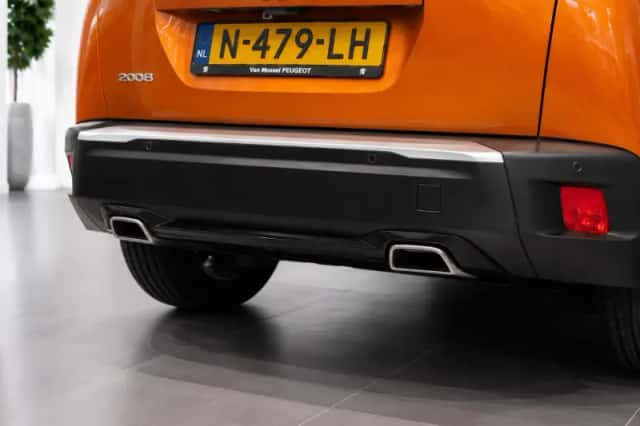 Peugeot 2008 (2021) thumbnail 4