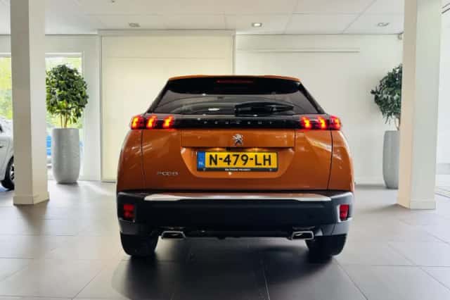 Peugeot 2008 (2021) thumbnail 5
