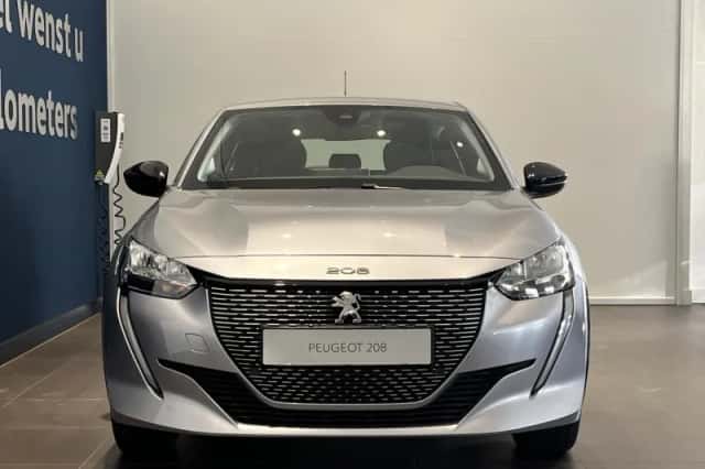 Peugeot e-208 (2022) thumbnail 6