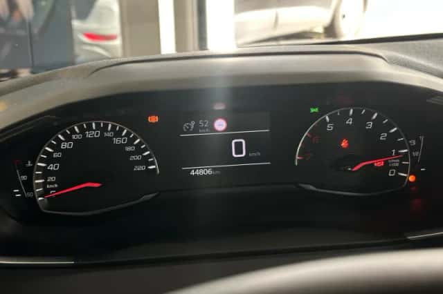 Peugeot 208 (2021) thumbnail 13