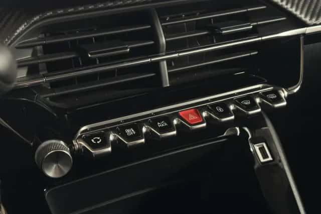 Peugeot 208 (2021) thumbnail 17