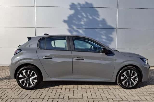 Peugeot 208 (2024) thumbnail 4
