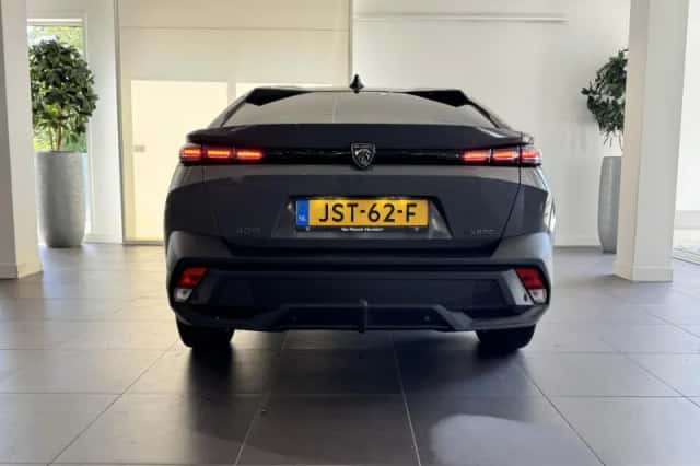 Peugeot 408 (2025) thumbnail 5