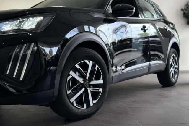 Peugeot 2008 (2024) thumbnail 2