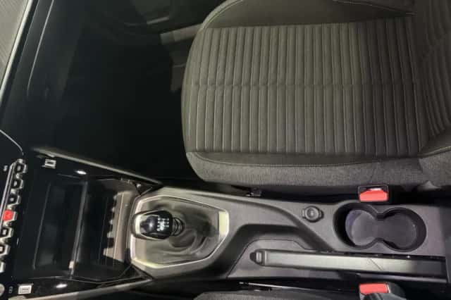 Peugeot 2008 (2024) thumbnail 14
