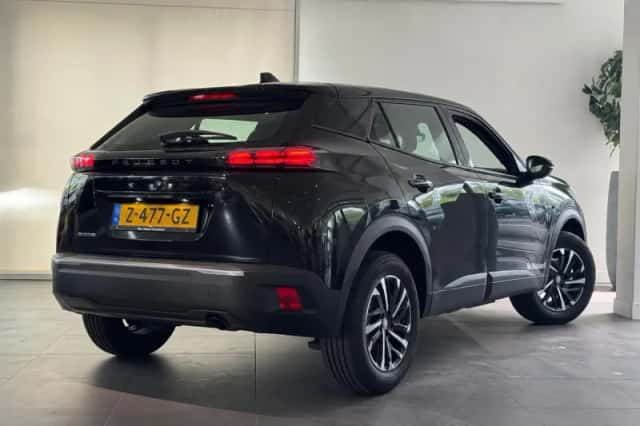 Peugeot 2008 (2024) thumbnail 4