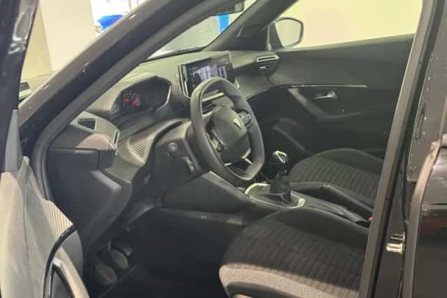 Peugeot 2008 (2024) thumbnail 10