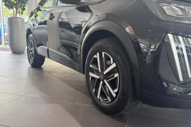 Peugeot 2008 (2024) thumbnail 5