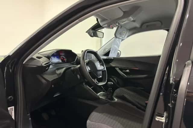 Peugeot 2008 (2022) thumbnail 6