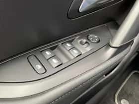 Peugeot e-208 (2022) thumbnail 16