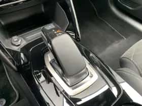 Peugeot e-208 (2022) thumbnail 24