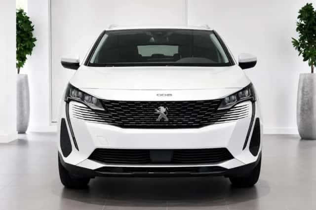Peugeot 3008 (2021) thumbnail 2